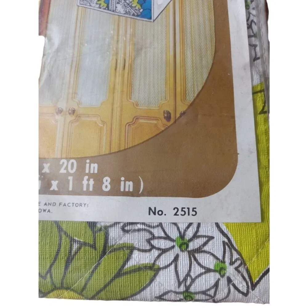 Vintage Universal Quilted Print Top and Front Garment Bag Plastic Sides No 2515